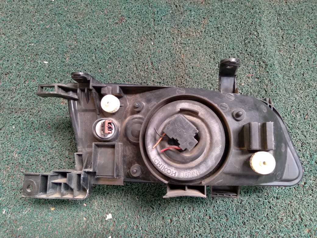 Farol Sunny 2004 LH