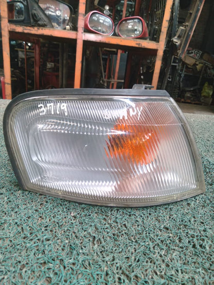 Guiñador Nissan Sunny 1995 LH