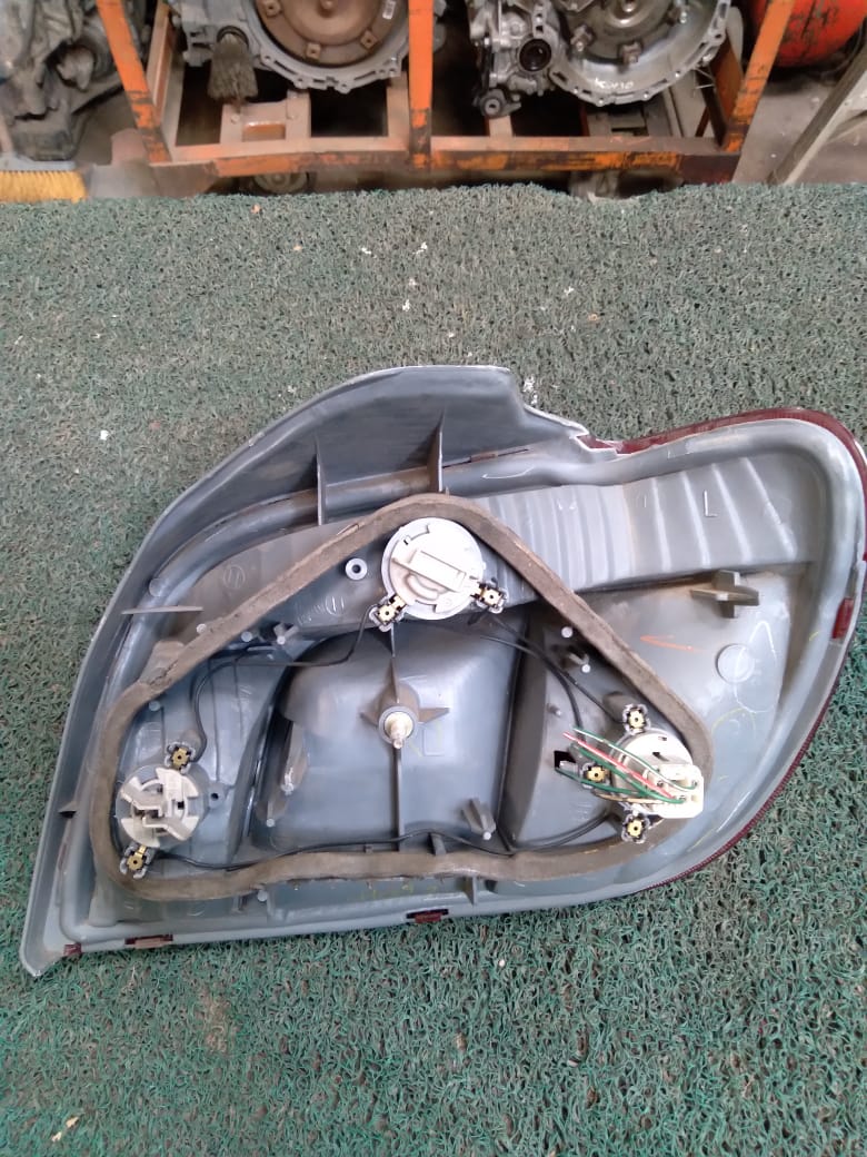 Stop Vitz 1999 LH
