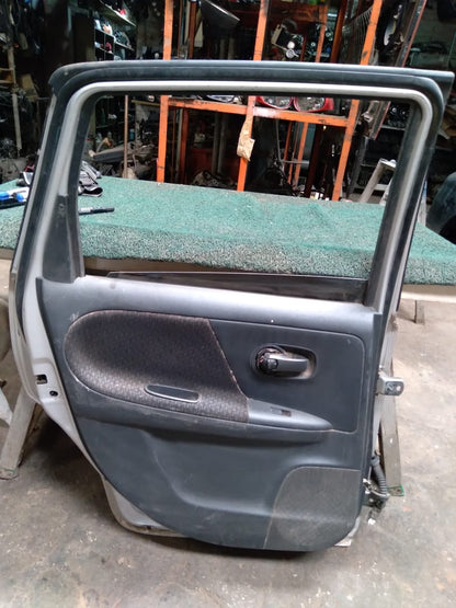 Puerta Trasera Note 2006 LH