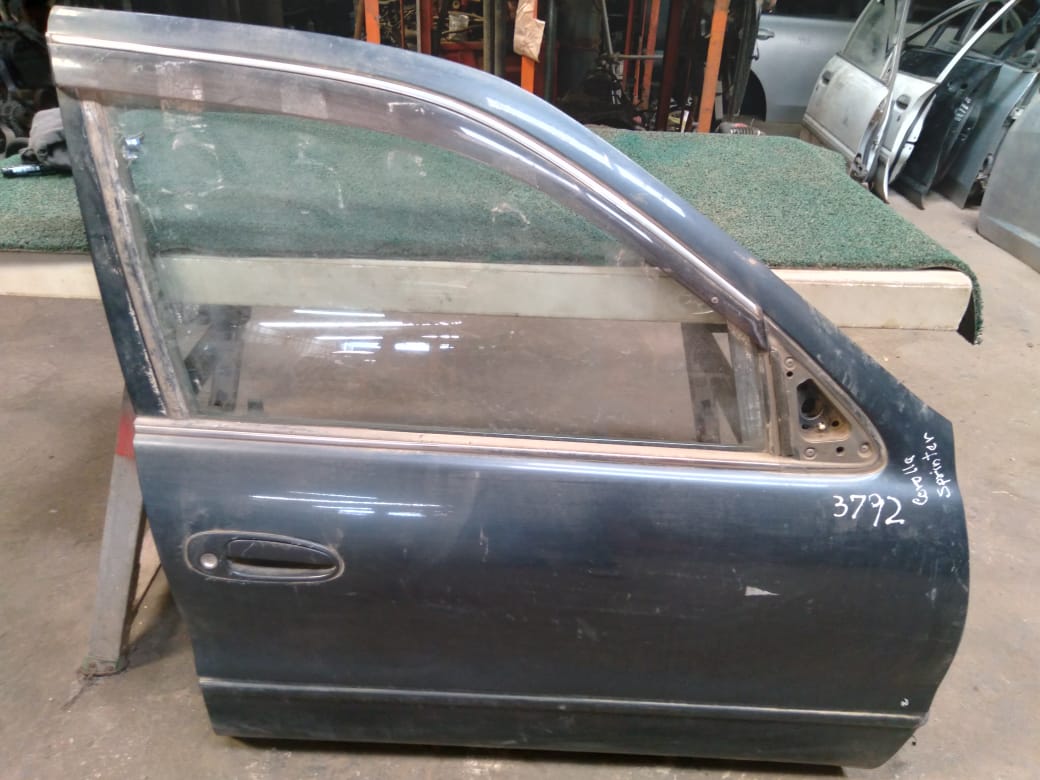 Puerta Delantera Corolla Spinter RH