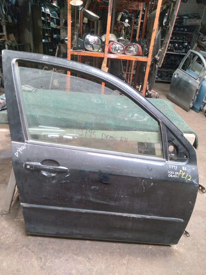 Puerta Delantera Demio 2002 RH