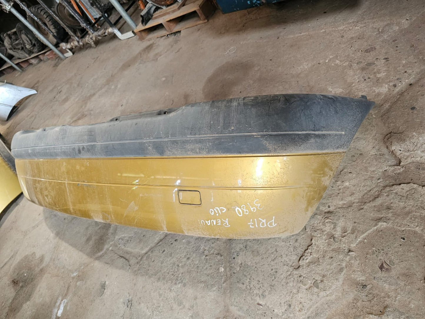 Parachoque Trasero Renault Clio