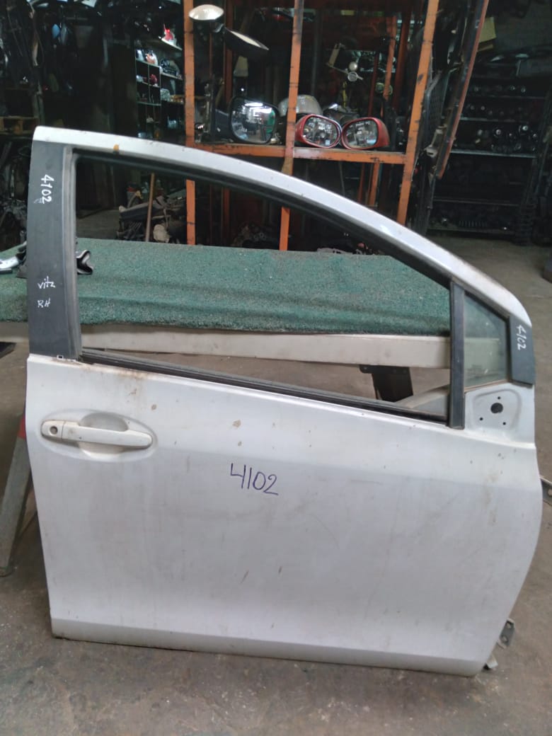 Puerta Delantera Vitz 2006 RH