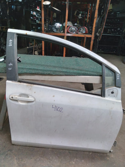 Puerta Delantera Vitz 2006 RH