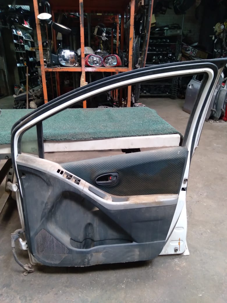 Puerta Delantera Vitz 2006 RH
