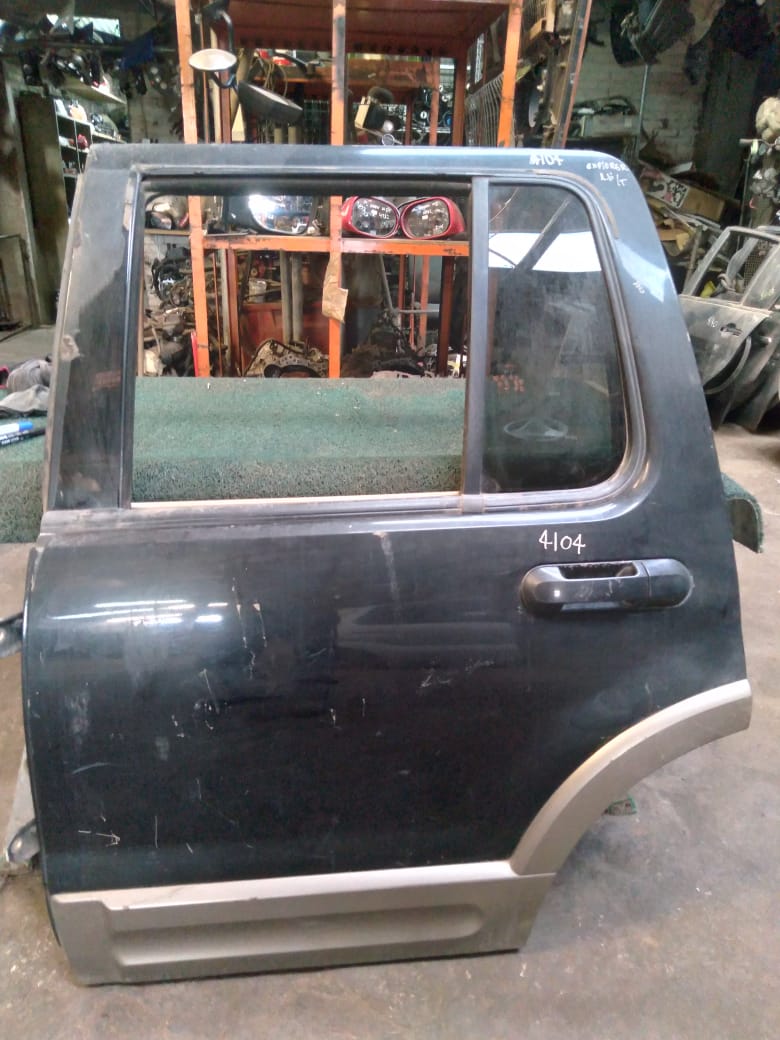 Puerta Trasera Explorer 2003 RH