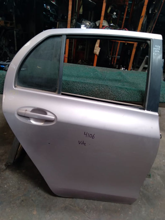 Puerta Trasera Vitz 2006 RH