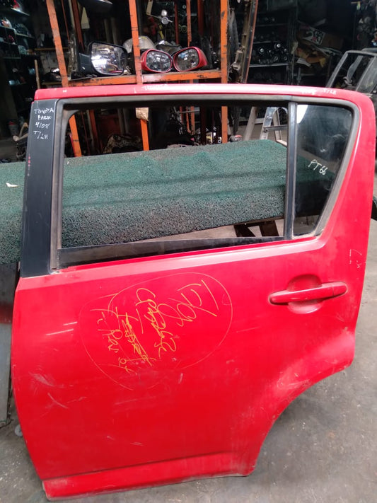 Puerta Trasera Passo 2004 LH