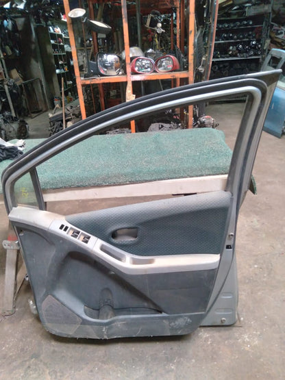 Puerta Delantera Vitz 2006 LH