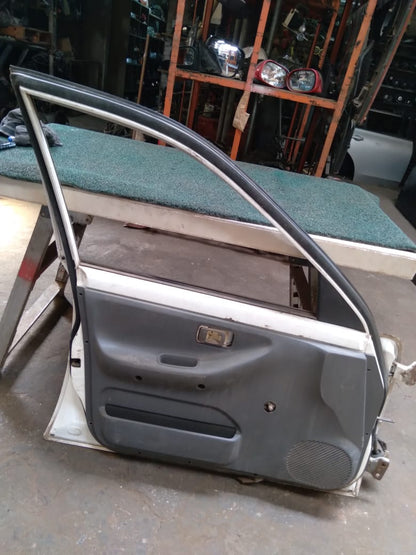 Puerta Delantera Sunny 1994 LH