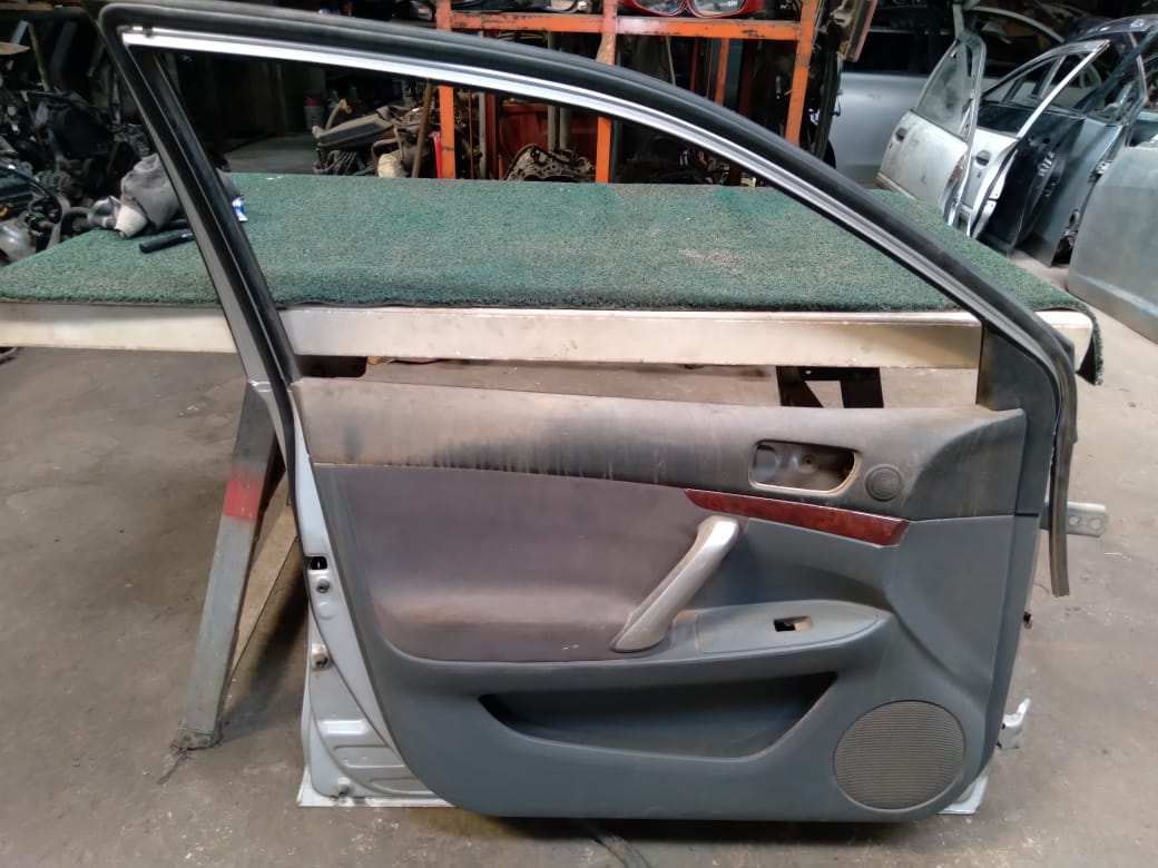 Puerta Delantera Premio 2004 LH
