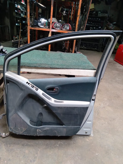 Puerta Delantera Vitz 2006 RH