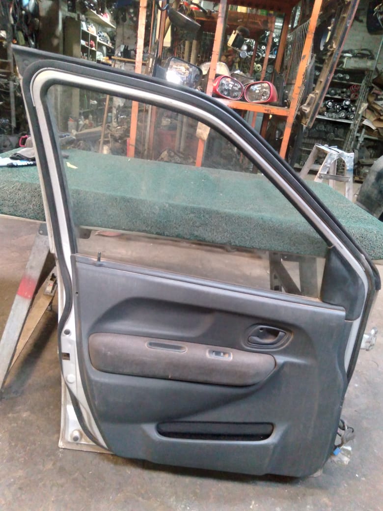 Puerta Delantera Ignis 2000 LH