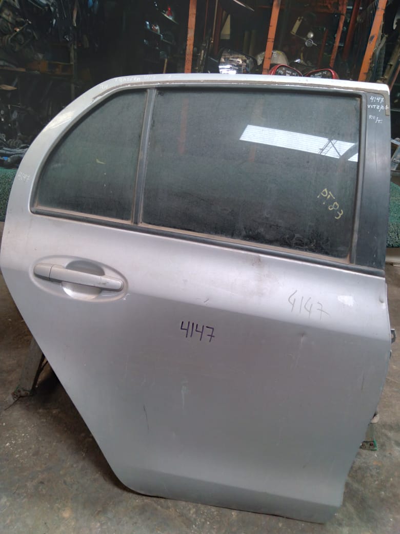 Puerta Trasera Vitz 2006 RH