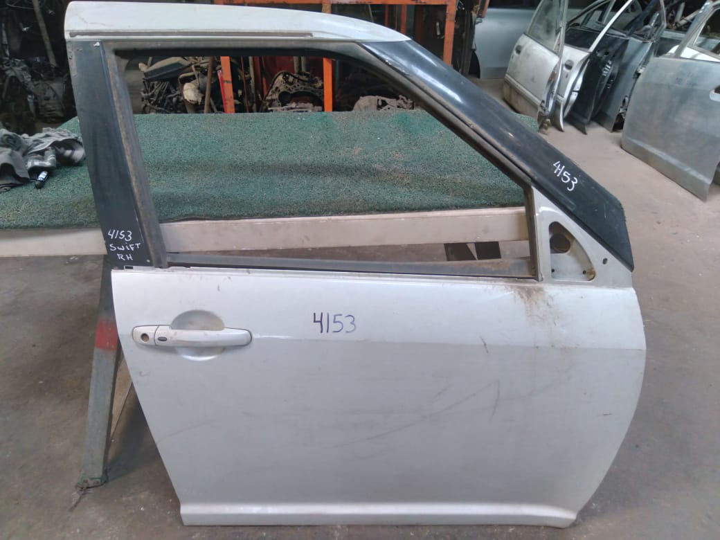Puerta Delantera Swift 2006 RH