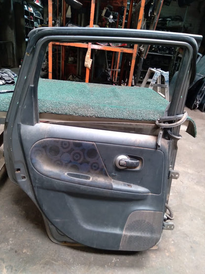 Puerta Trasera Note 2006 LH