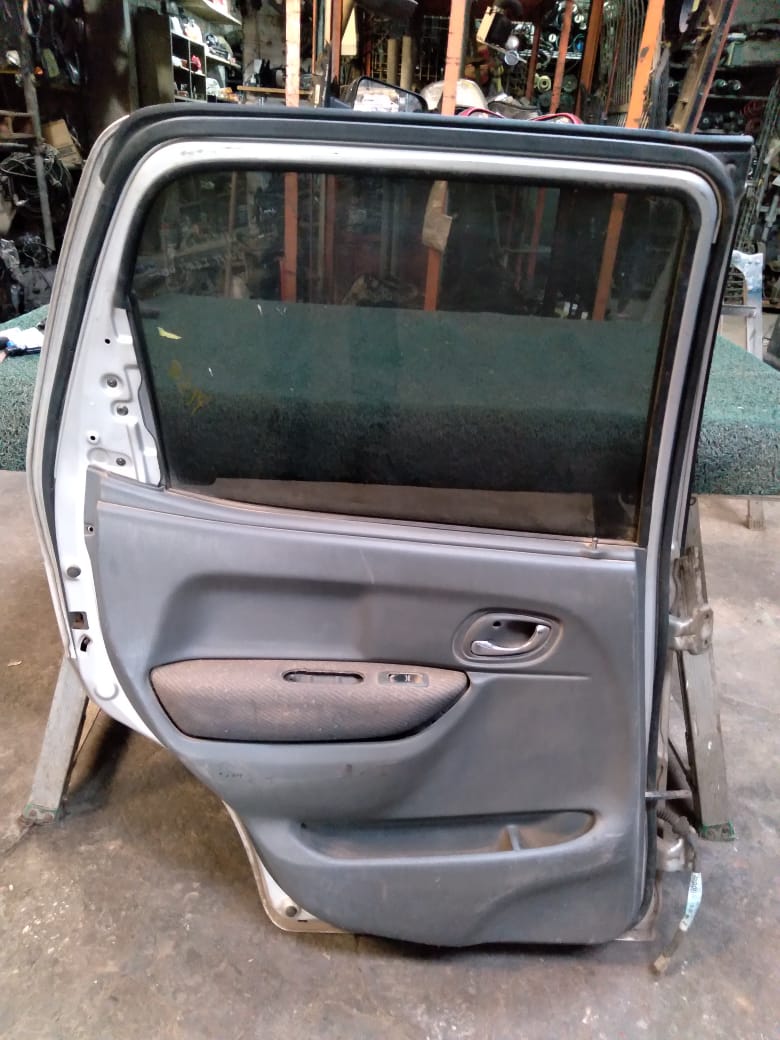 Puerta Trasera Ignis 1999 LH