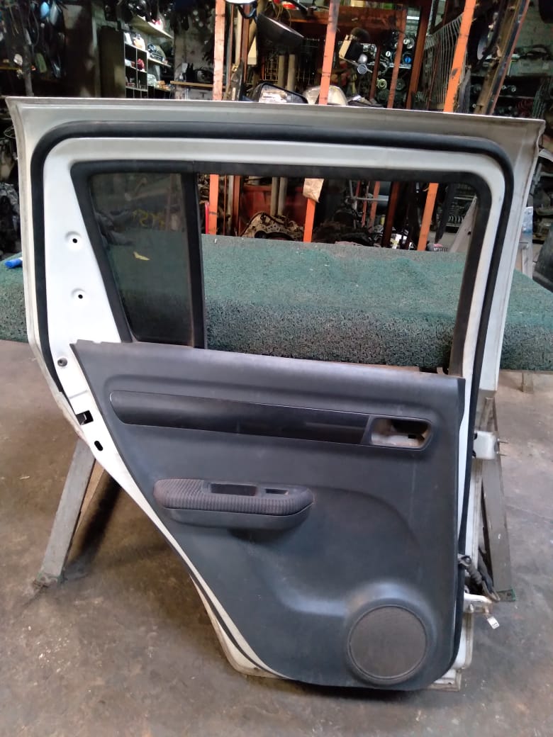 Puerta Trasera Swift 2006 LH