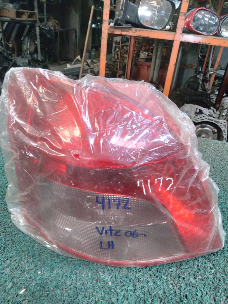 Stop Vitz 2006 LH