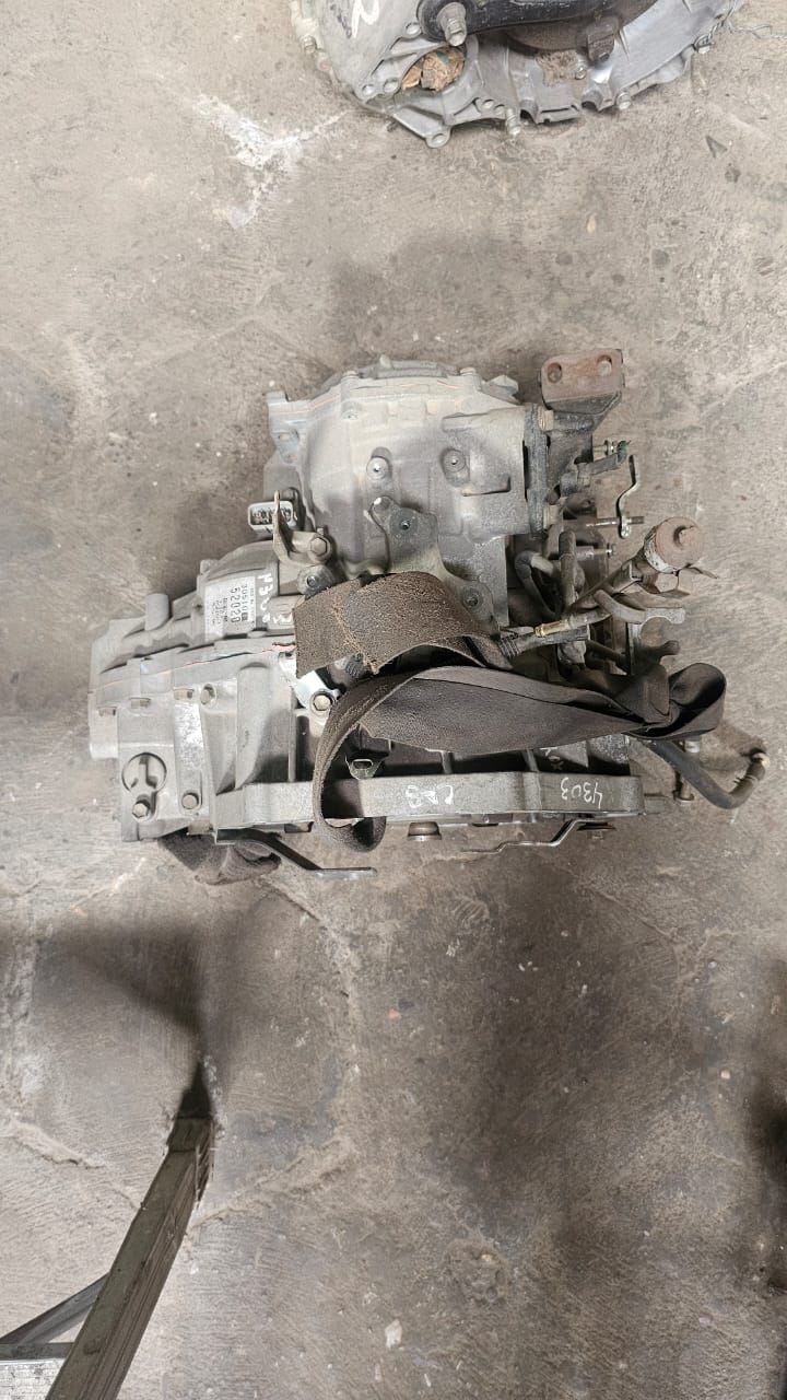 Caja motor 2NZ normal  Vitz-Funcargo 2002
