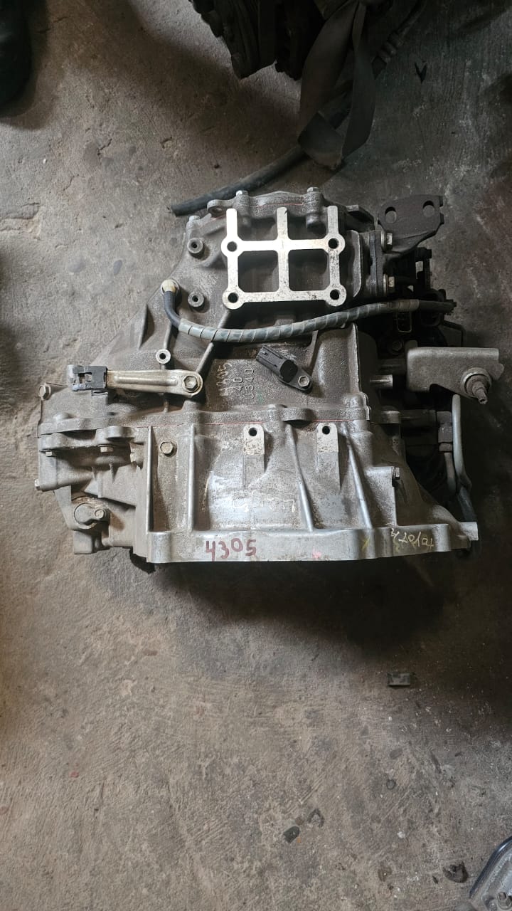Caja PROBOX motor 1NZ normal