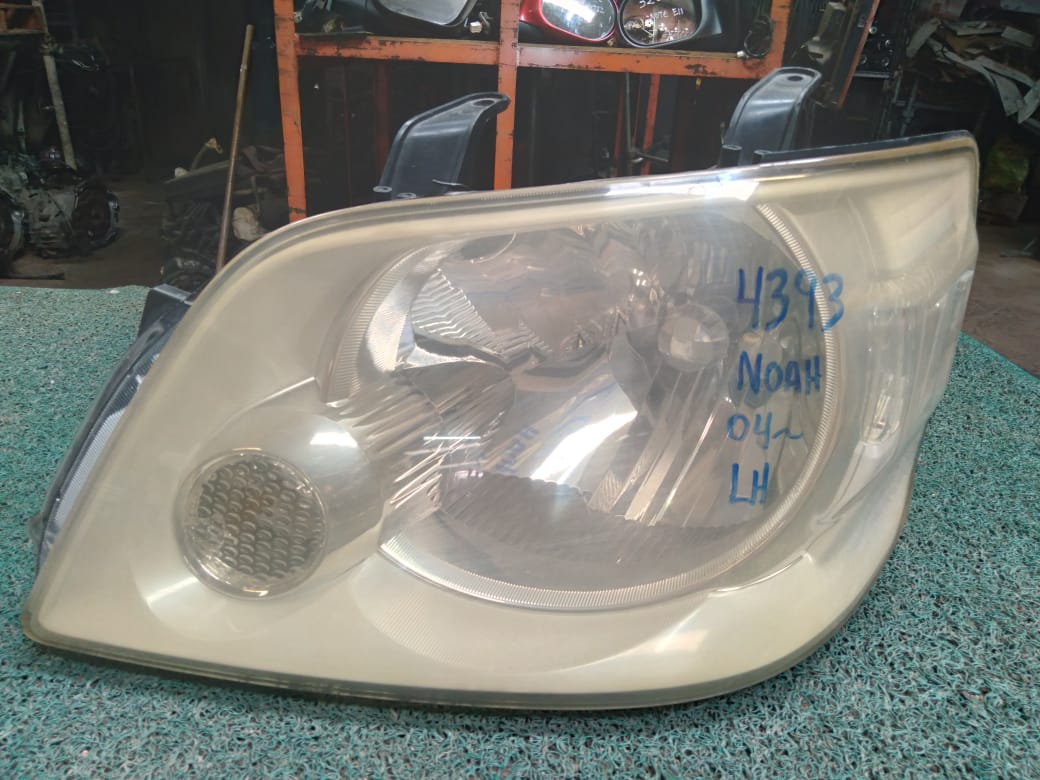 Farol Noah 2004 LH