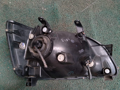 Farol Noah 2004 LH