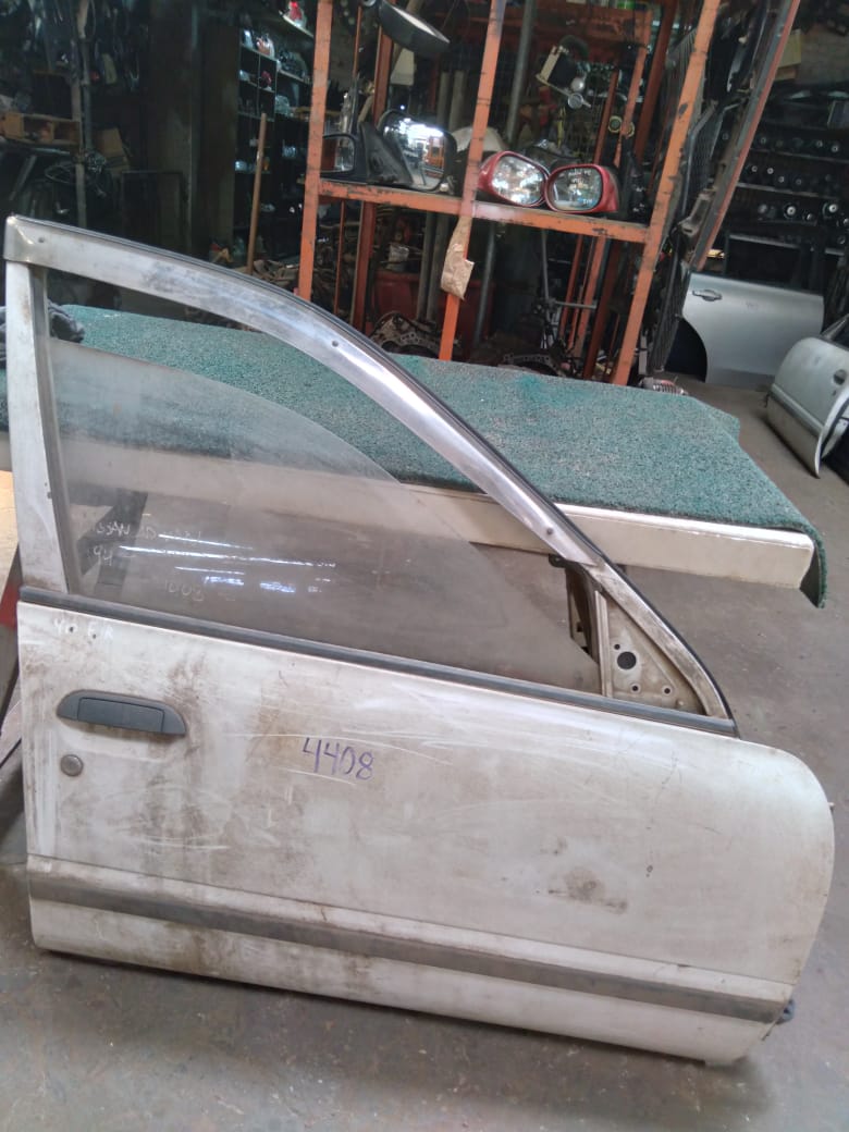 Puerta Delantera Sunny 1994 RH