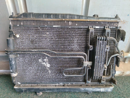 Radiador de agua Nissan