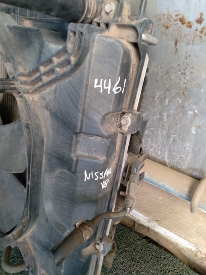 Radiador de agua Nissan