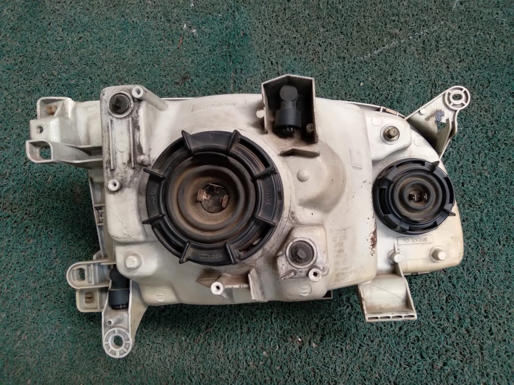 Farol Hiace 1994 LH