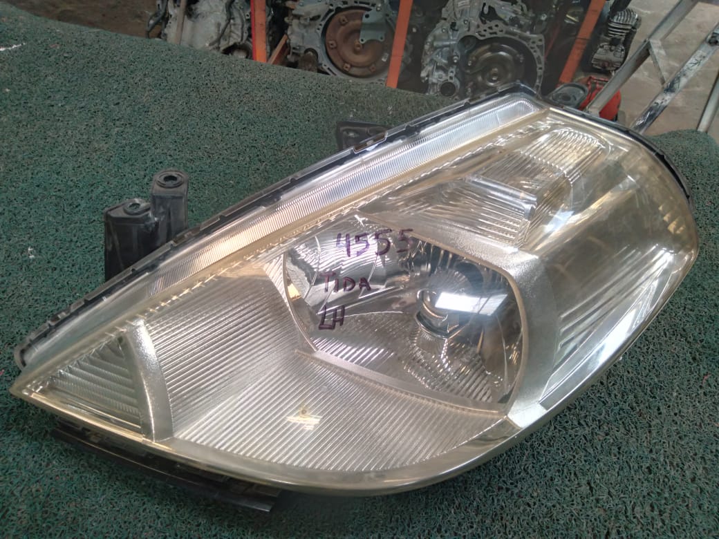 Farol Tiida 2006 LH