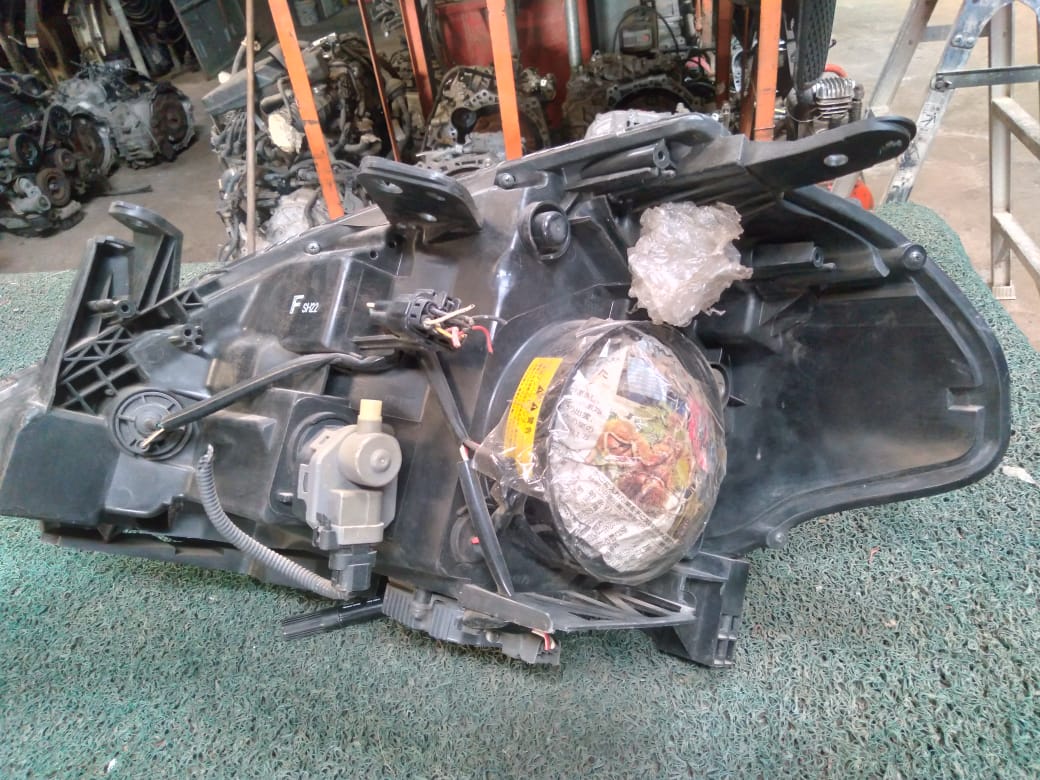 Farol Tiida 2006 RH