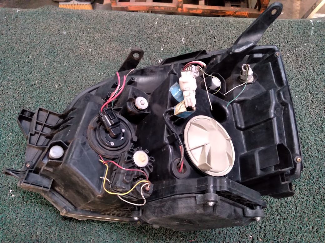 Farol Voxy 2004 RH