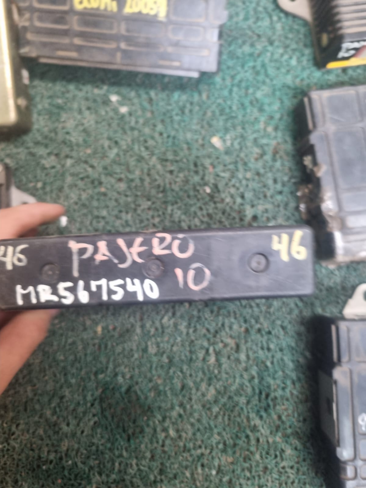 Cerebro PAJERO IO MR567540