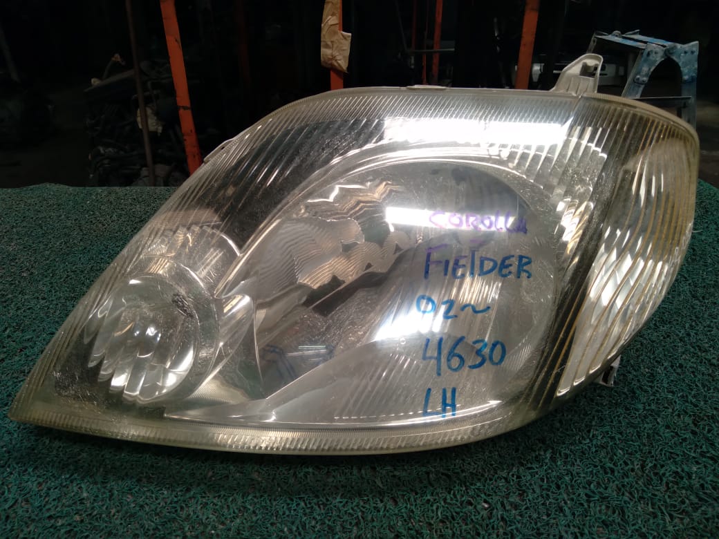 Farol Corolla fielder 2002 LH