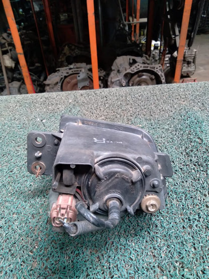 Rompenieblas Nissan Laurel Par