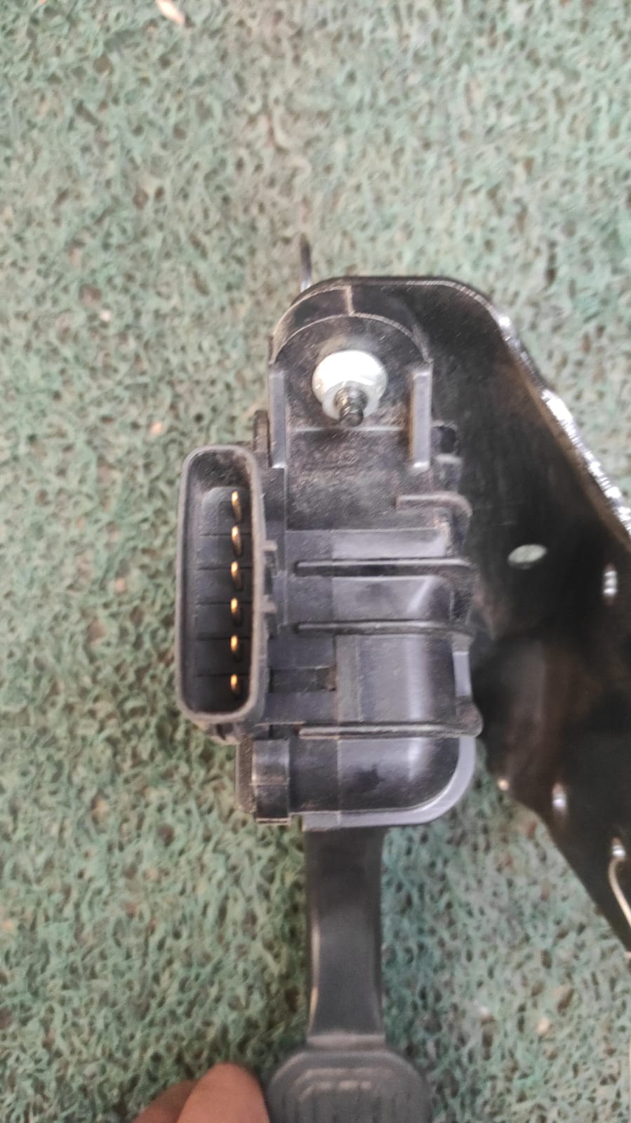 Pedal de aceleracion Toyota Dina-Toyoace-Hino 2008