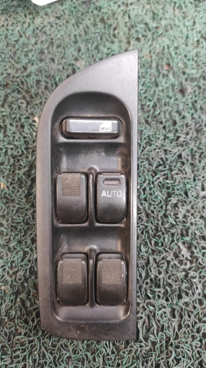 Mando levanta vidrios y bloqueo de puertas Toyota vitz 99...cod 4807