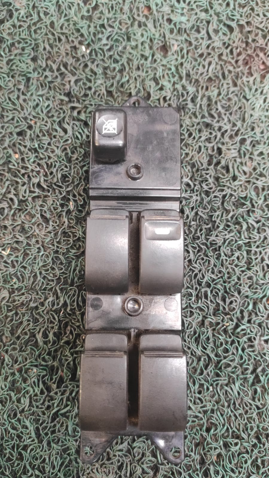 Mando levanta vidrios Mitsubishi EK Wagon