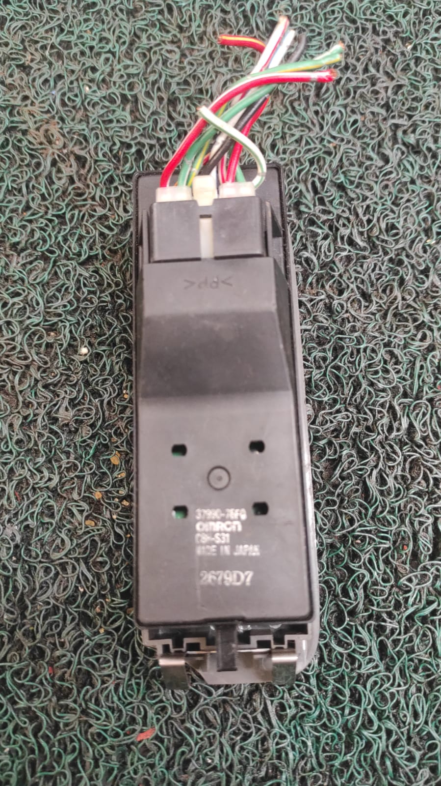 Mando levanta vidrios Suzuki wagon R - Solio