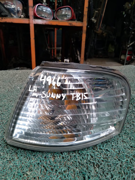Guiñador Nissan Sunny 2004 LH