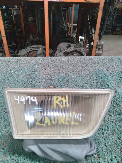 Rompenieblas Nissan Laurel Par