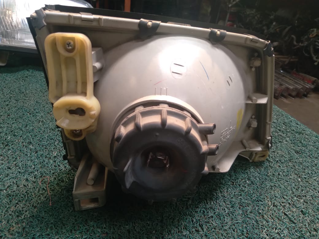 Farol Bongo/Vanet 2004 LH
