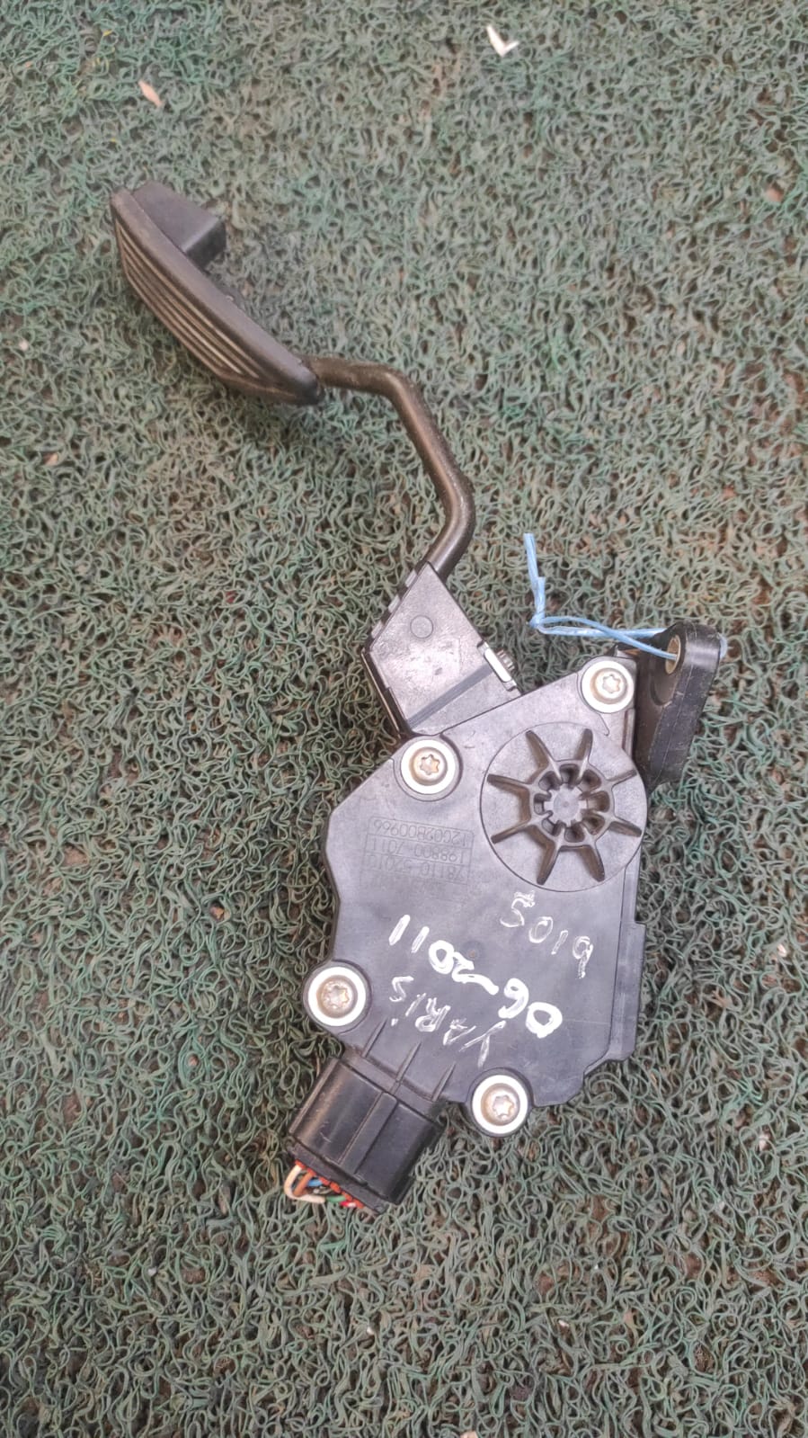 Pedal de aceleracion Toyota Vitz-Yaris