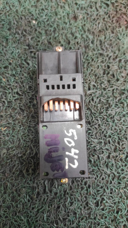 Mando levanta vidrios Daihatsu Hijet