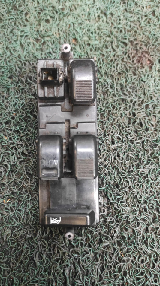 Mando levanta vidrios Daihatsu Hijet