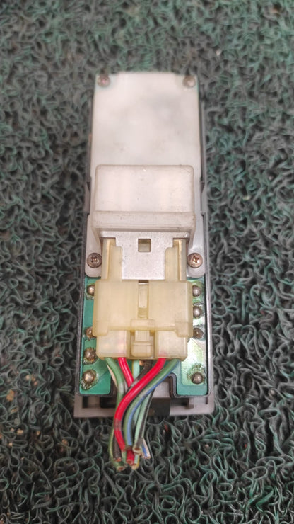 Mando levanta vidrios Suzuki alto