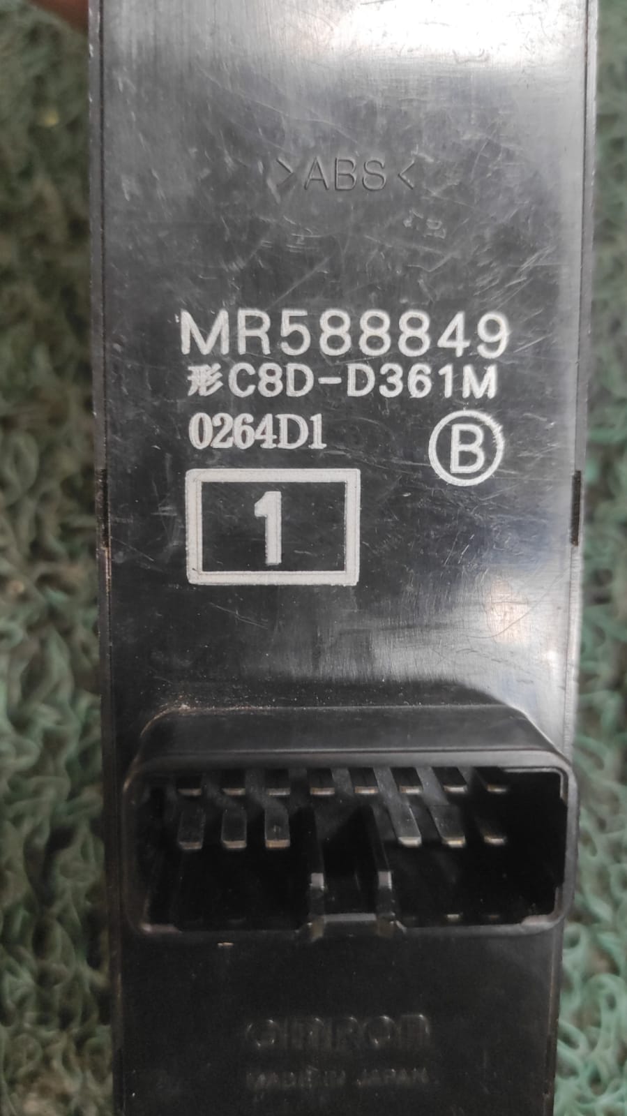 Mando levanta vidrios Mitsubishi EK wagon 2004